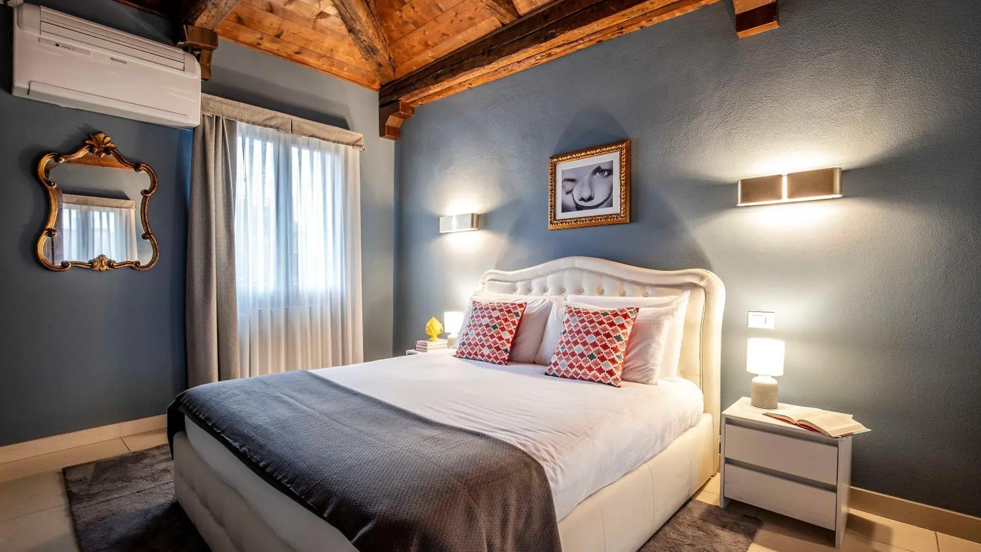 Vivaldi Suites R&R Venice Italy