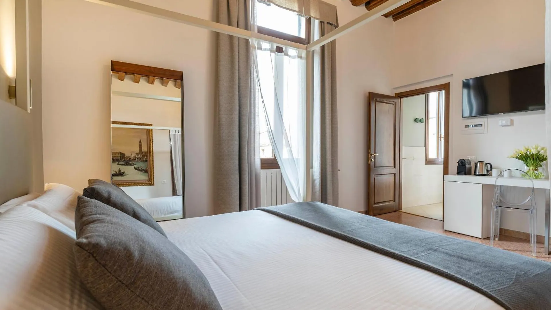Vivaldi Suites R&R Venice 0*,