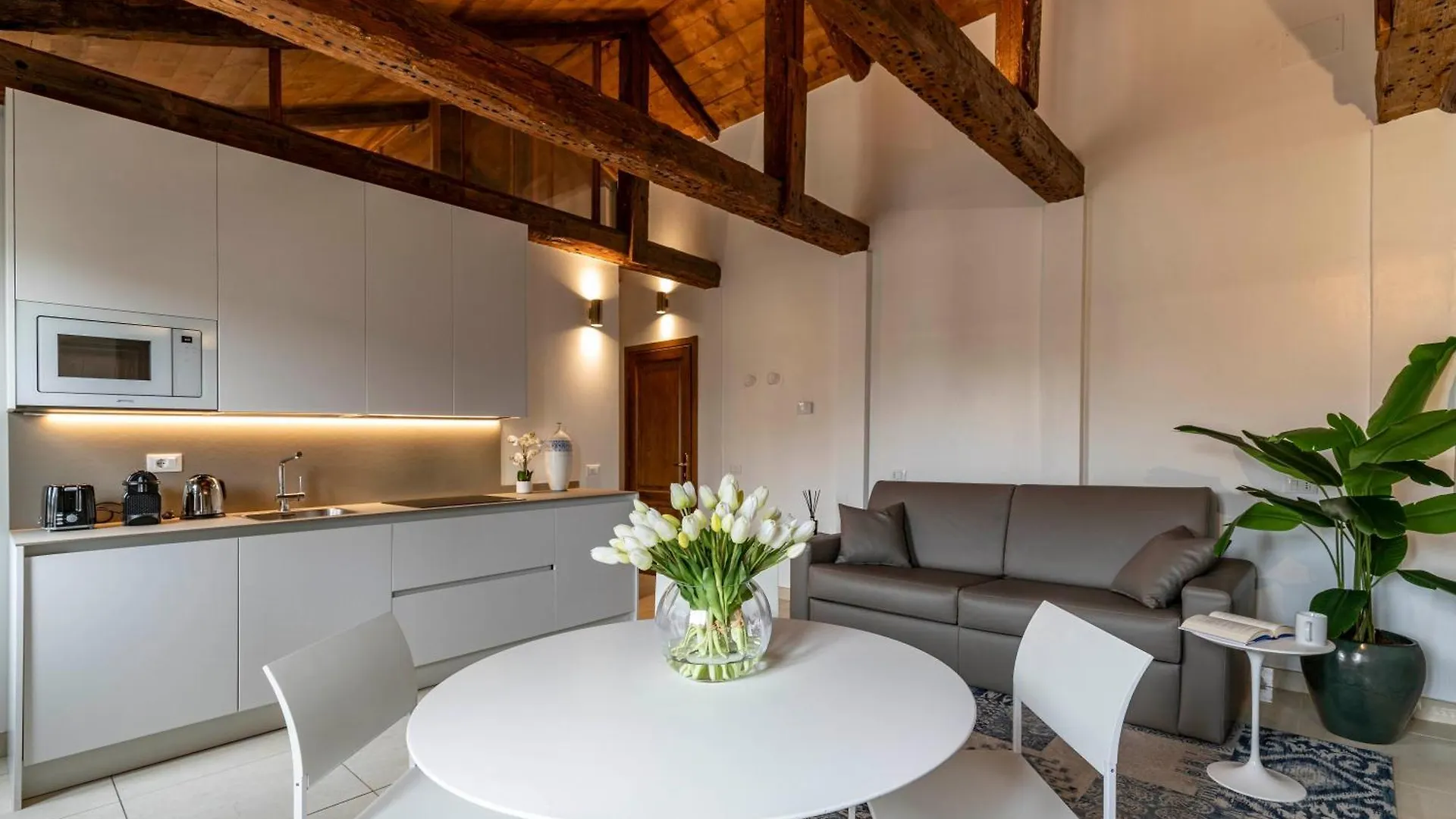 Vivaldi Suites R&R Venice 0*,  Italy