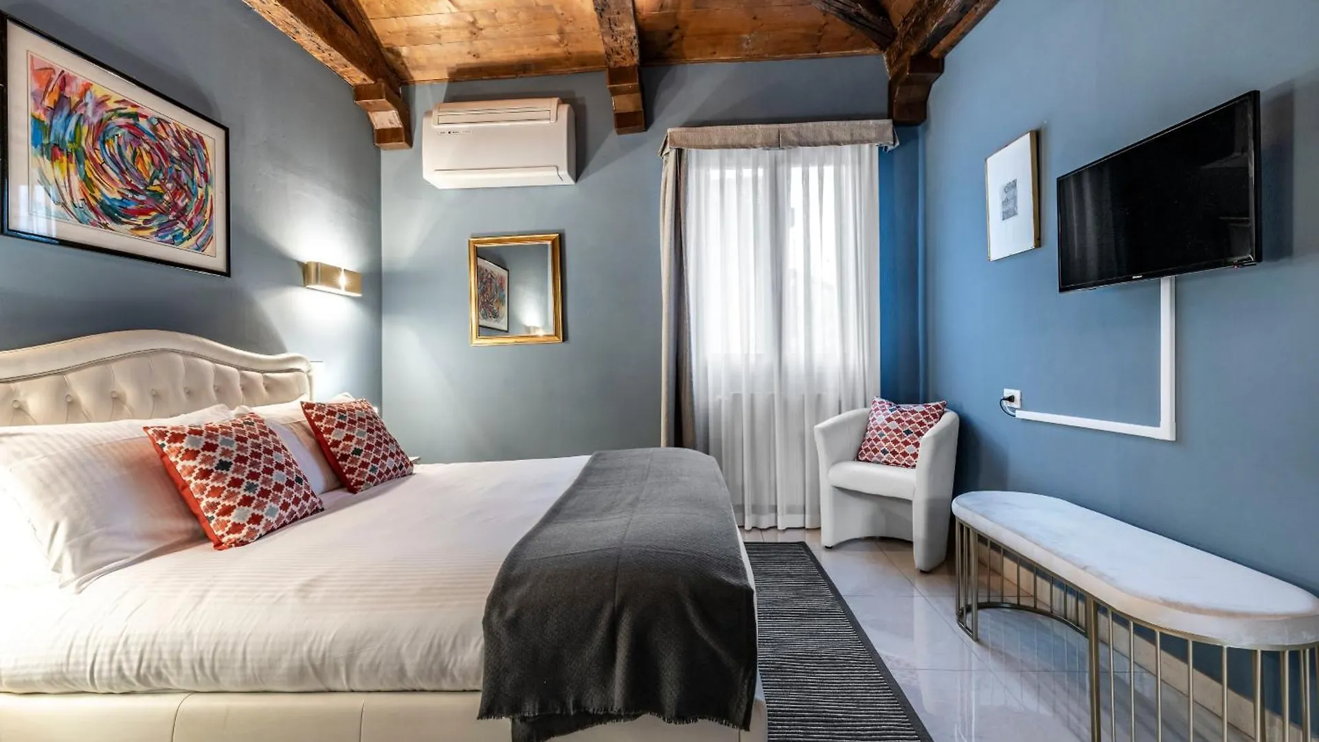 Vivaldi Suites R&R Venice Apartment