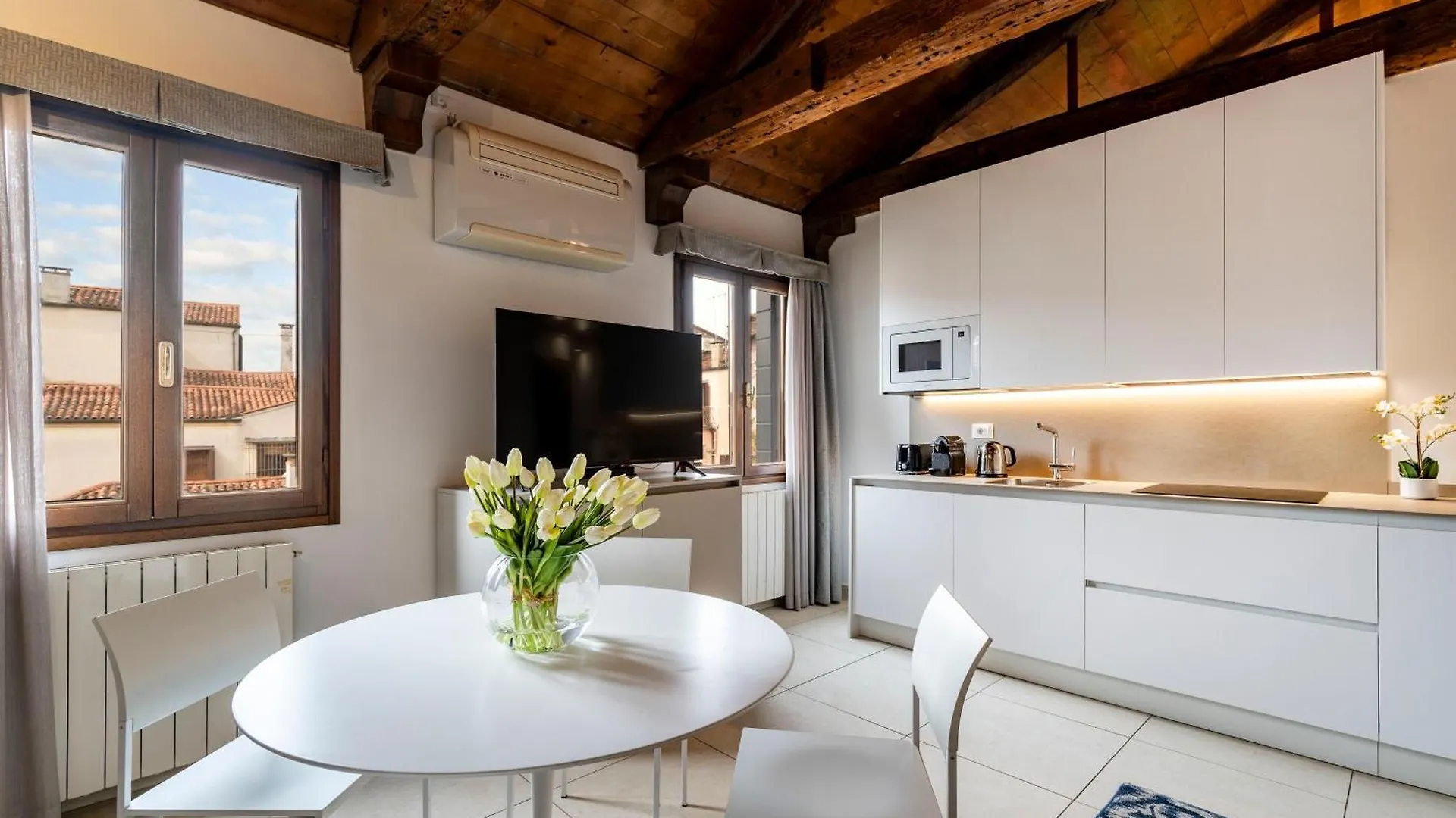 Vivaldi Suites R&R Venice Apartment