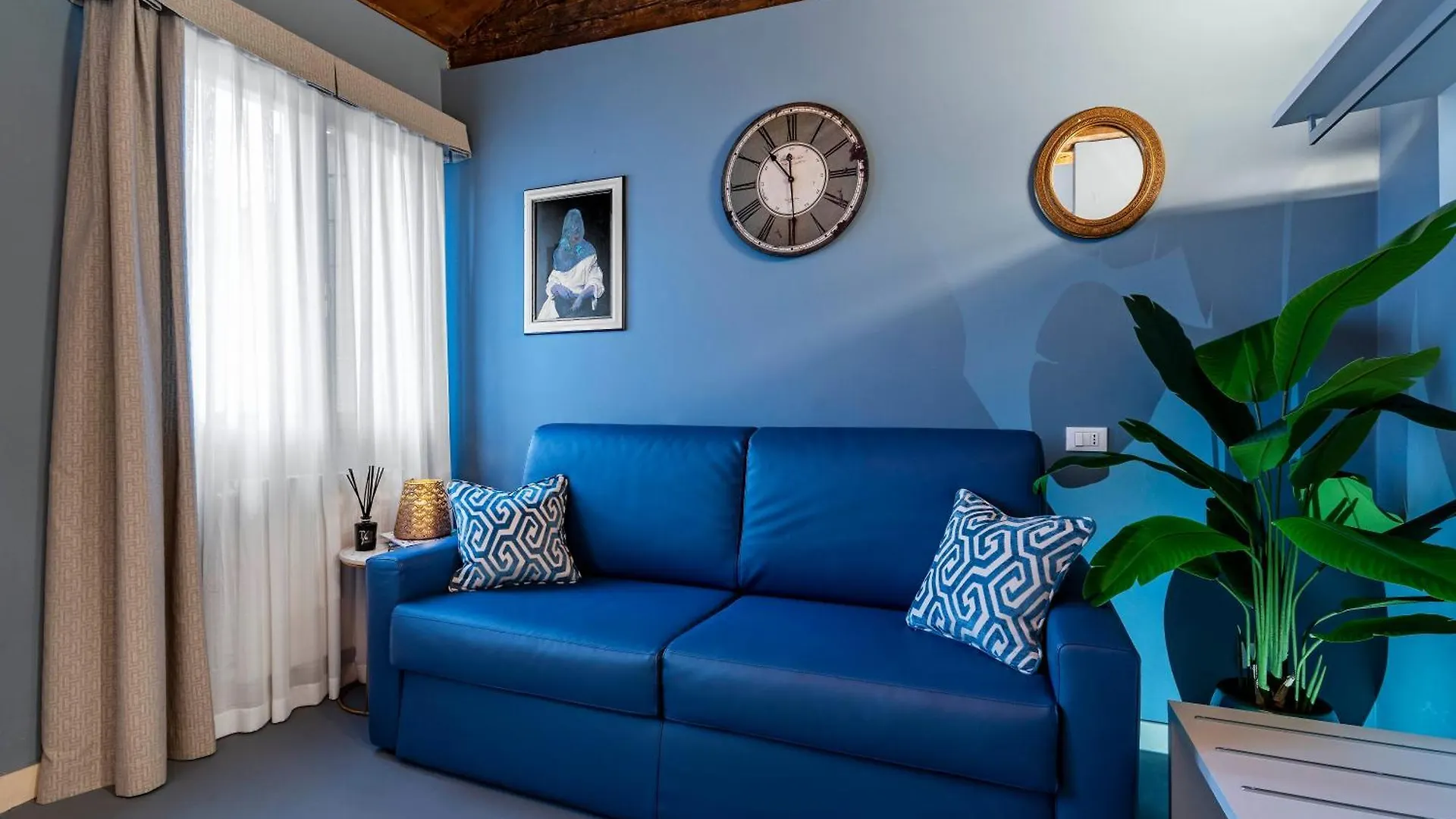 Vivaldi Suites R&R Venice Apartment