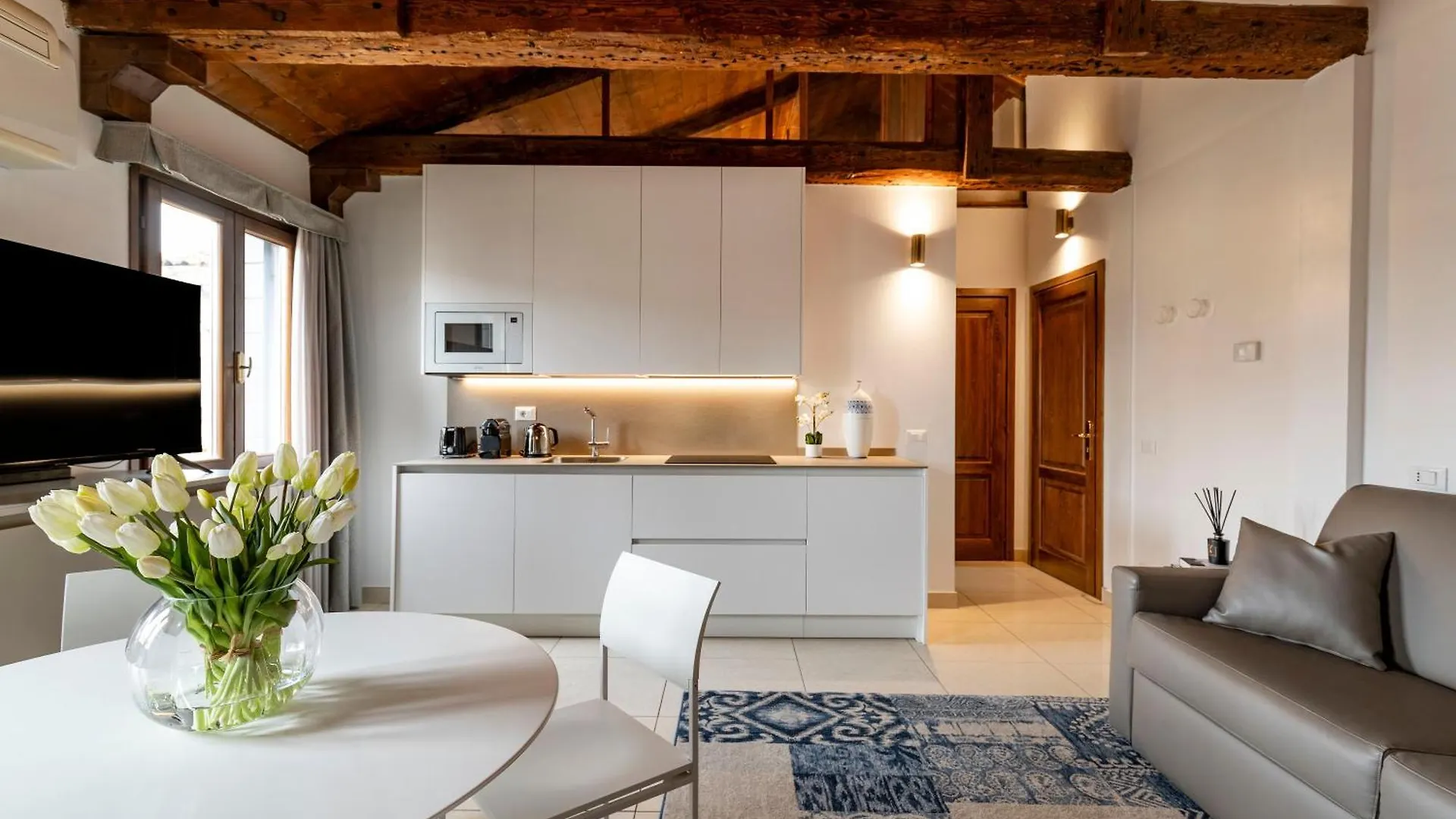 Vivaldi Suites R&R location